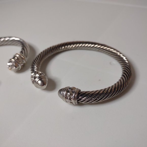 Lot Of 2 Silver Tone Metal Bracelets - Picture 2 of 13